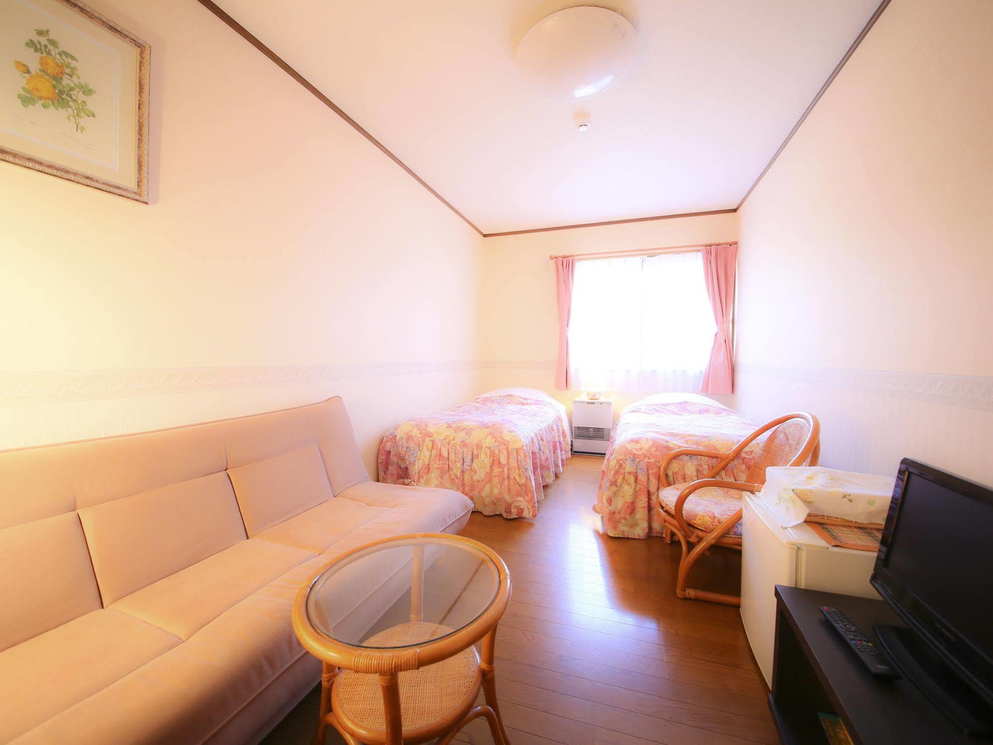 Anise Garden Hotel Hakuba Exterior photo