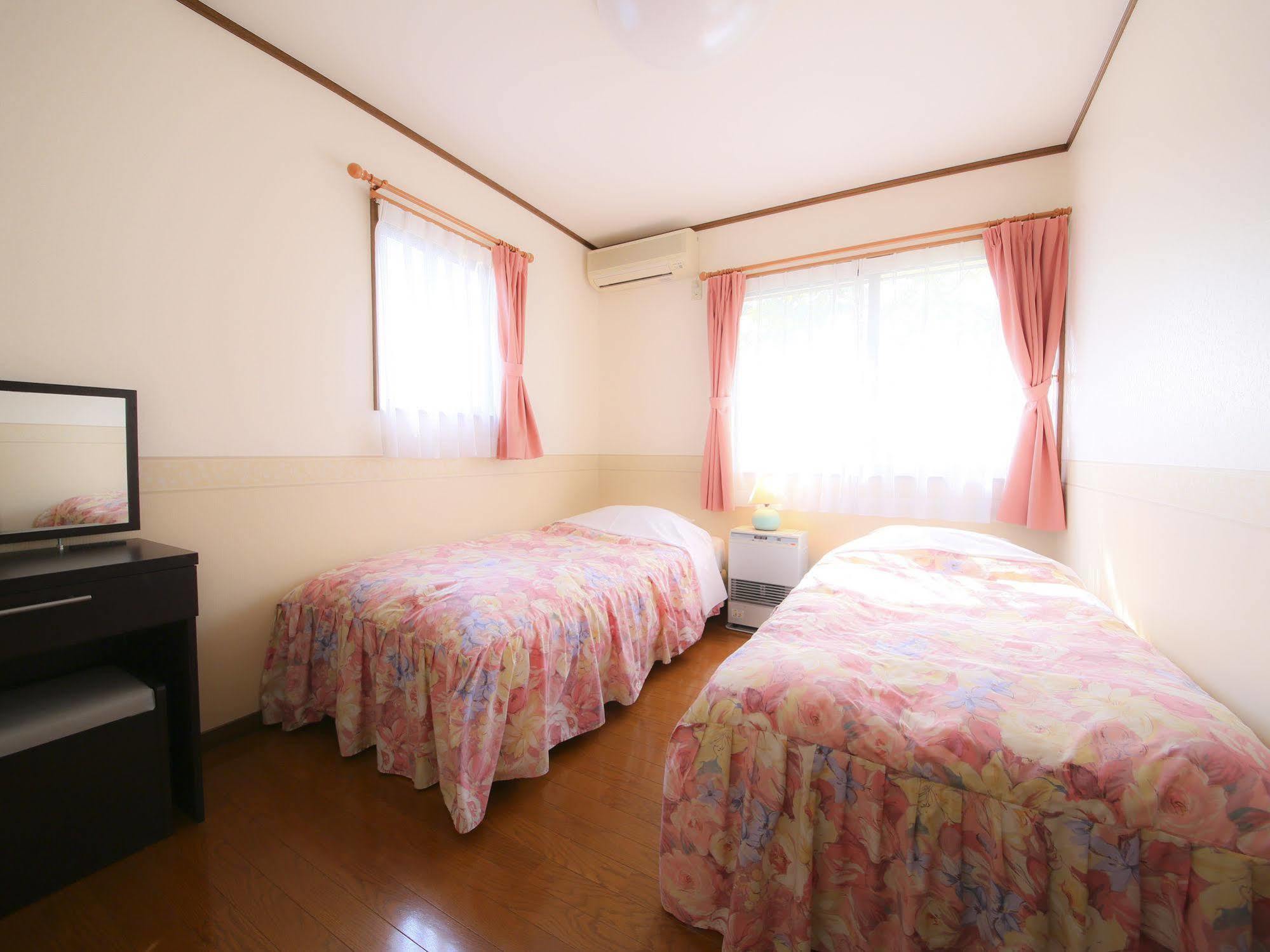 Anise Garden Hotel Hakuba Exterior photo